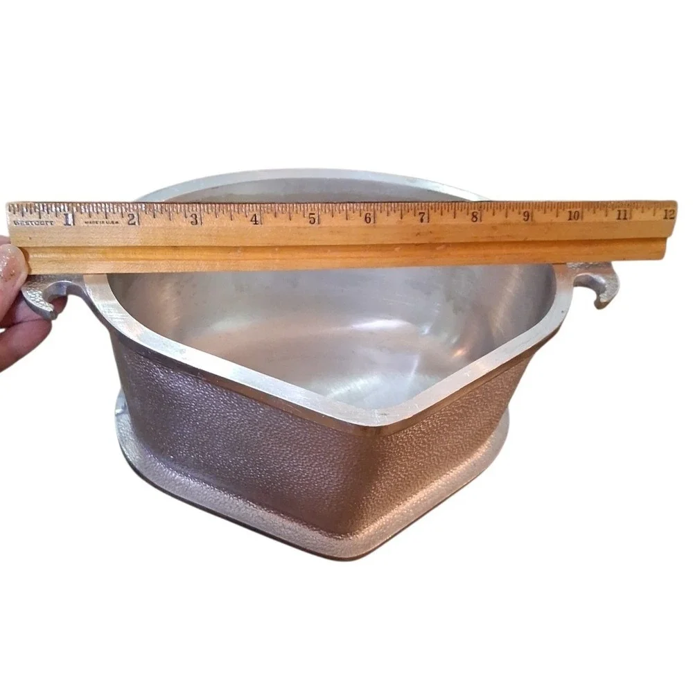 Vtg Guardian Service Hammered Aluminum Triangular Casserole 2.5Qt w/Glass Lid